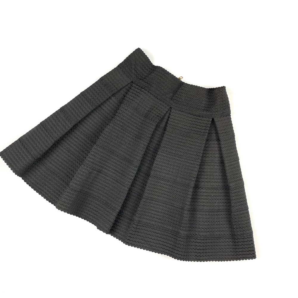 🌸 2 for $12! Touch Me Pleated Skirt Medium